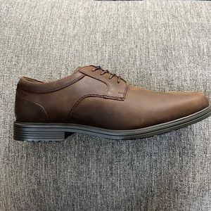 Rockport Men's Size 11 Cognac Robinsyn Oxford Waterproof Toe